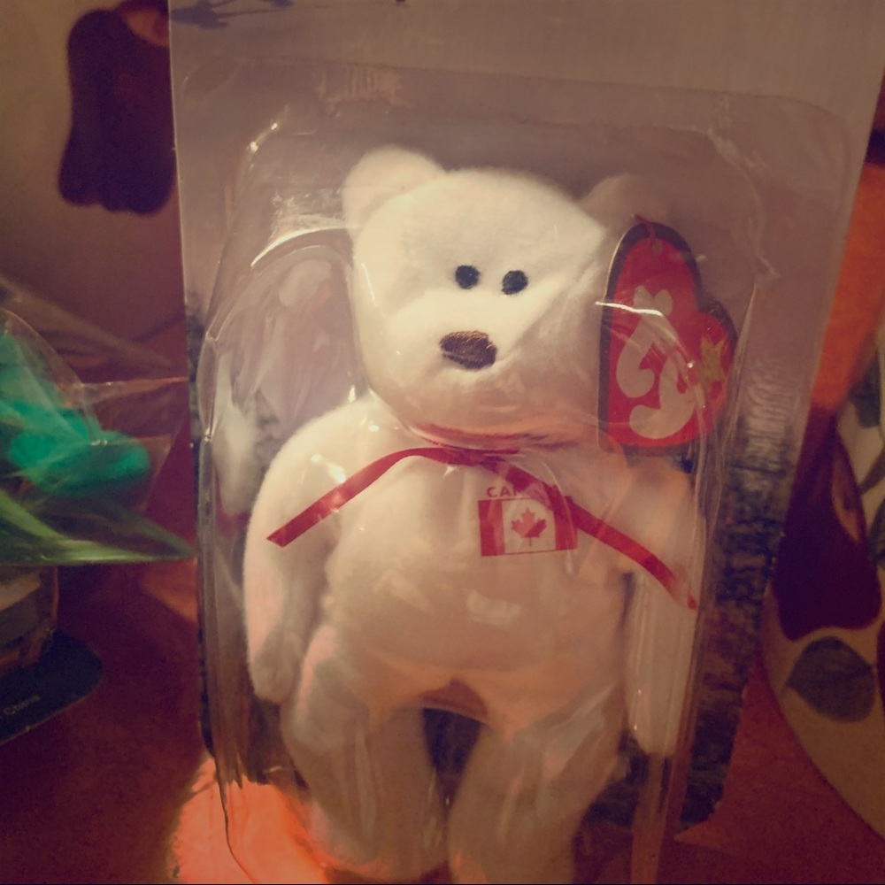 Rare beanie baby maple the bear